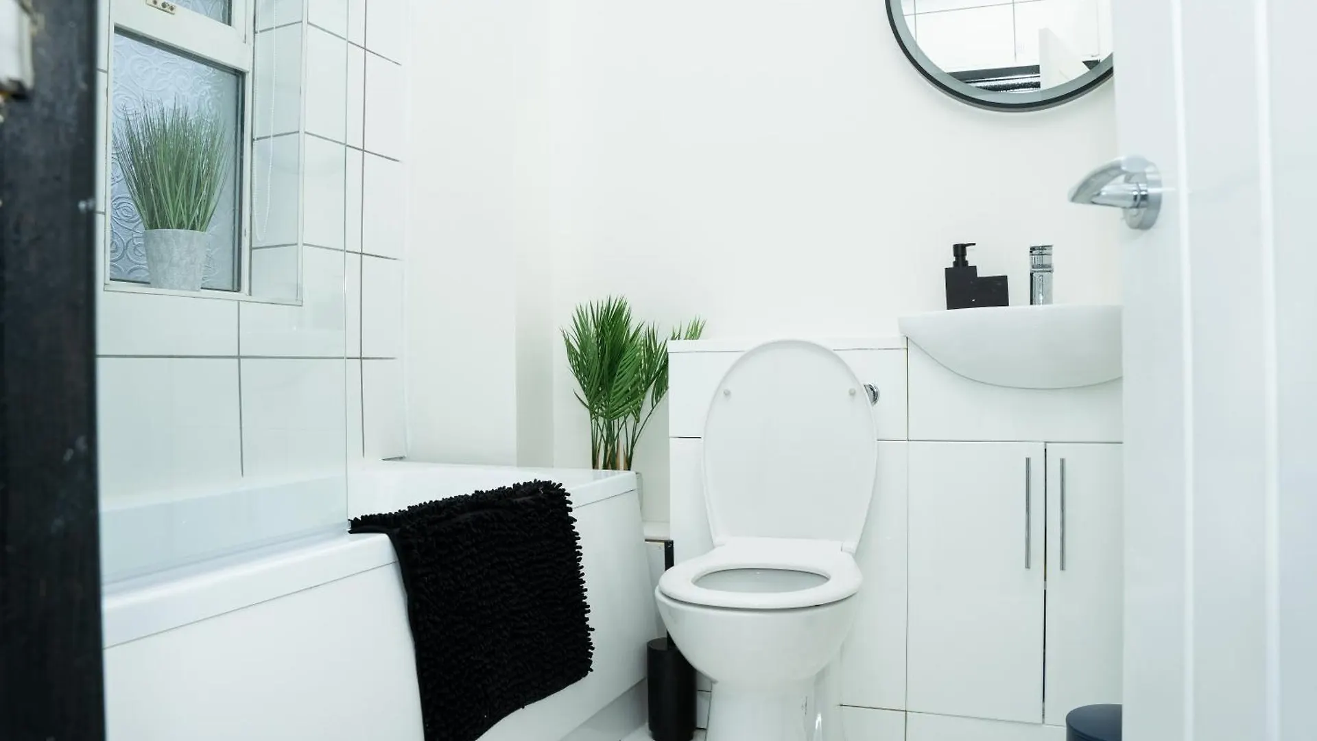 דירה לידס A Modern Home Close To City Centre With Parking בריטניה